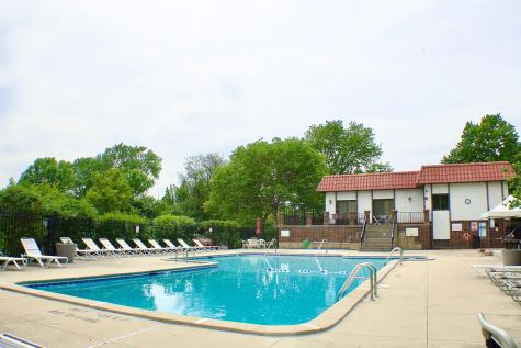 475 Plum Creek Drive Wheeling IL 60090