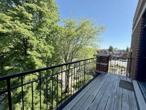 5558 West Edmunds Street Chicago IL 60630