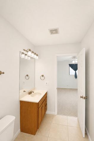 707 Sunfish Point Schaumburg IL 60194