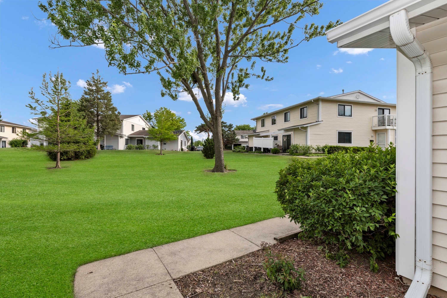 707 Sunfish Point Schaumburg IL 60194
