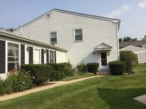 304 Creekside Court Vernon Hills IL 60061