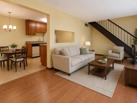 304 Creekside Court Vernon Hills IL 60061