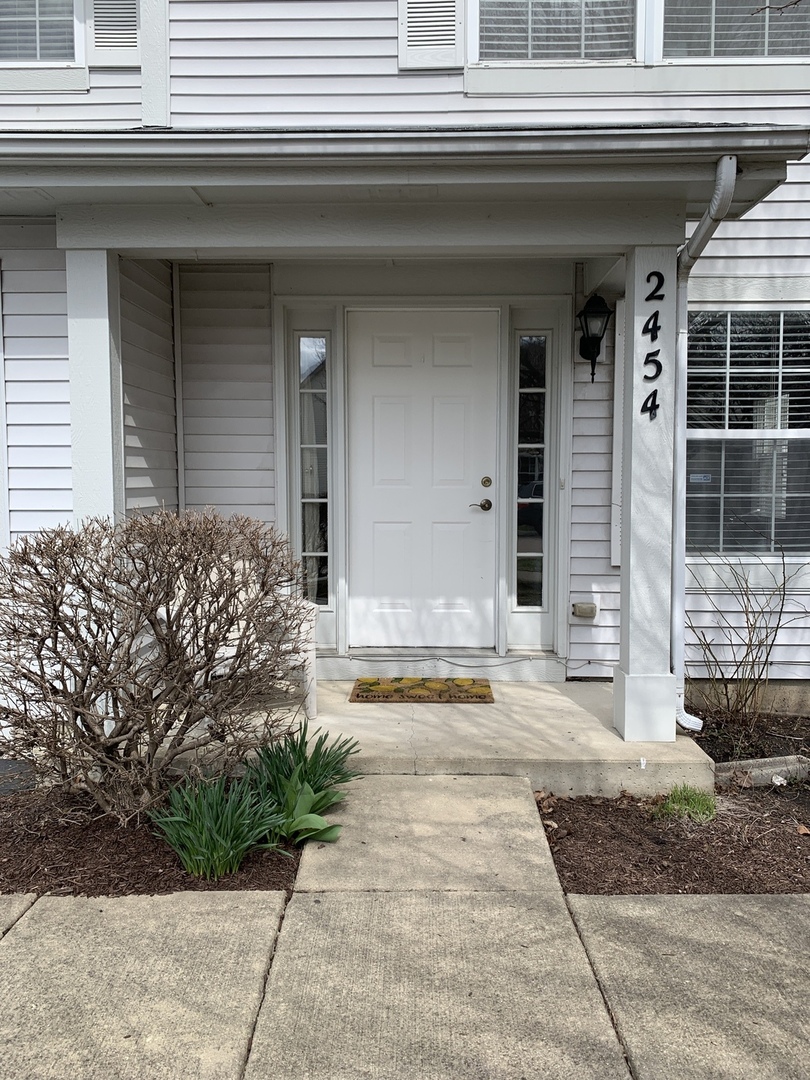 2454 Frost Drive Aurora IL 60503