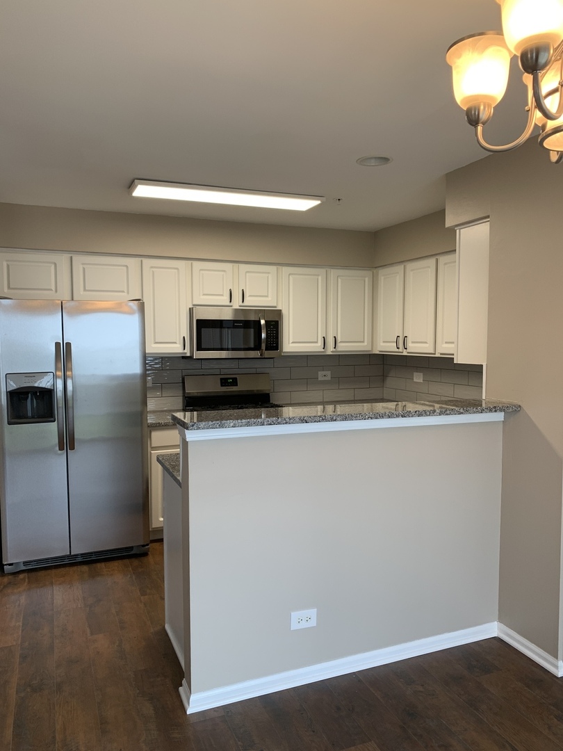 2454 Frost Drive Aurora IL 60503