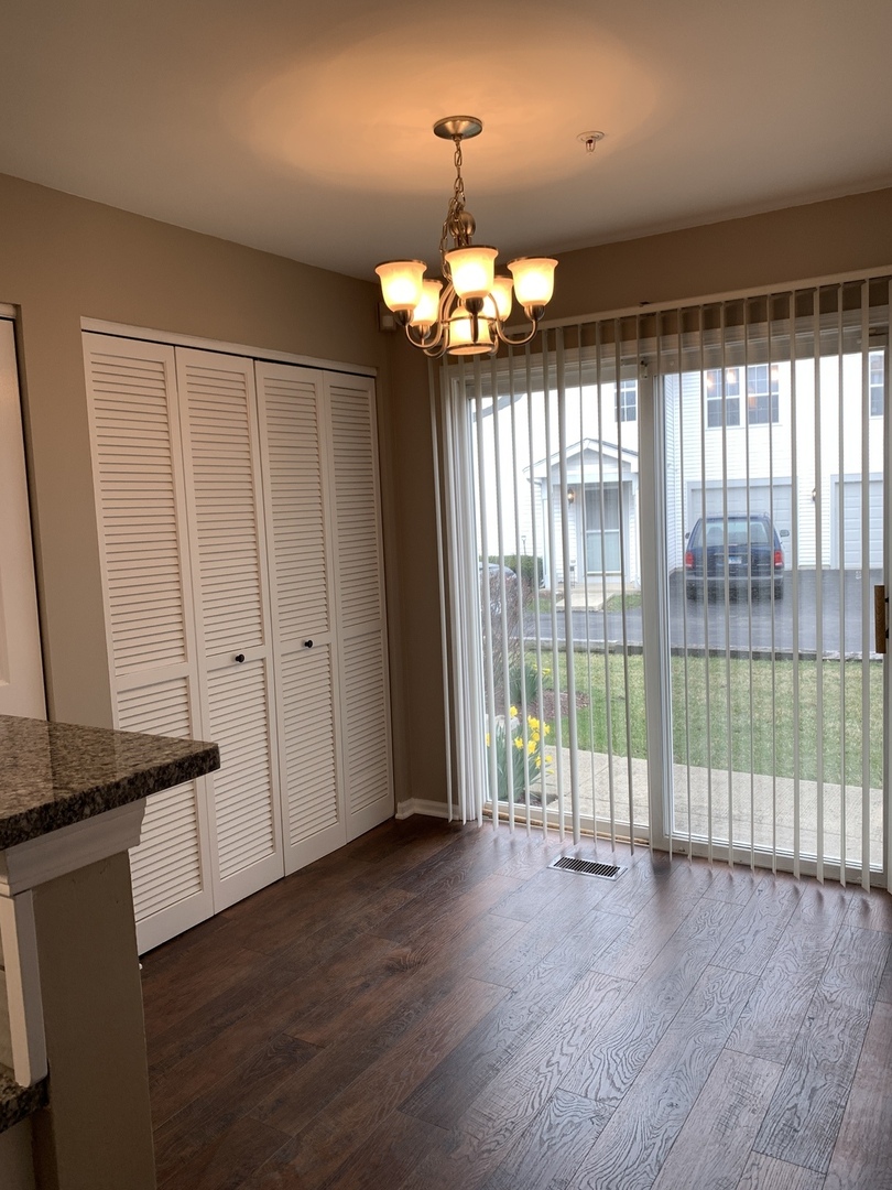 2454 Frost Drive Aurora IL 60503