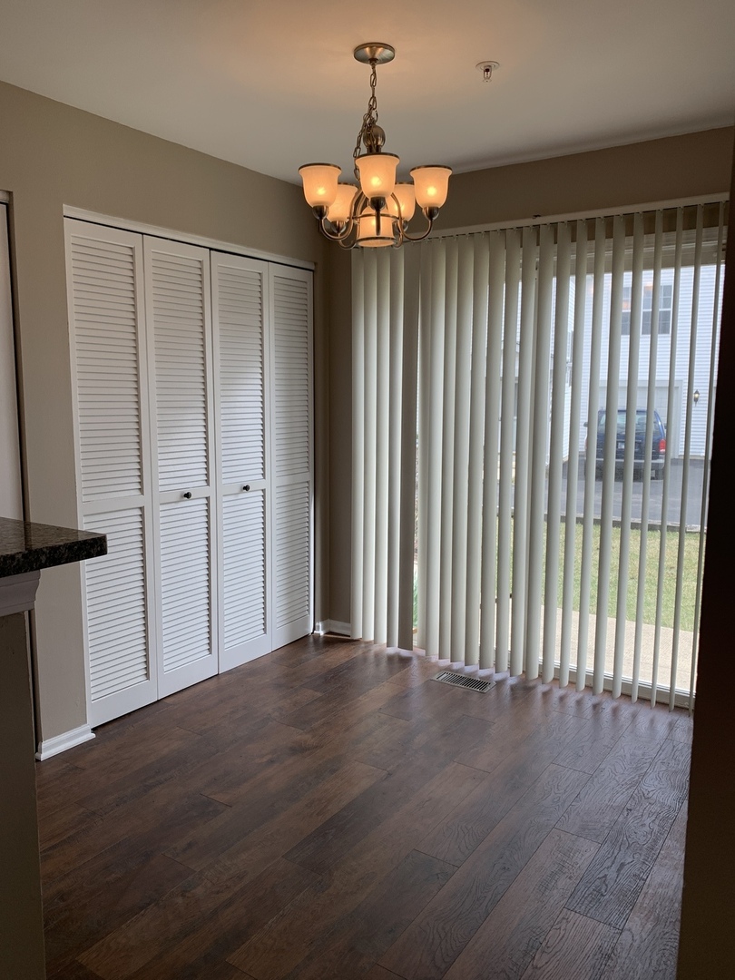 2454 Frost Drive Aurora IL 60503