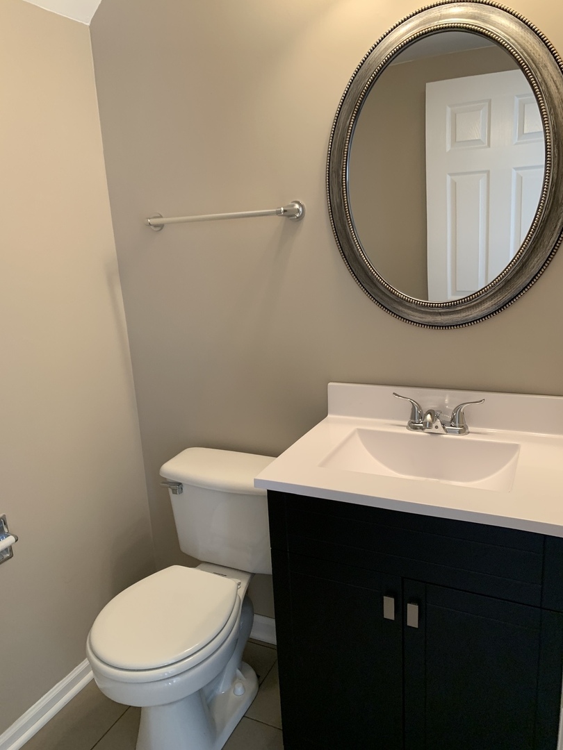 2454 Frost Drive Aurora IL 60503