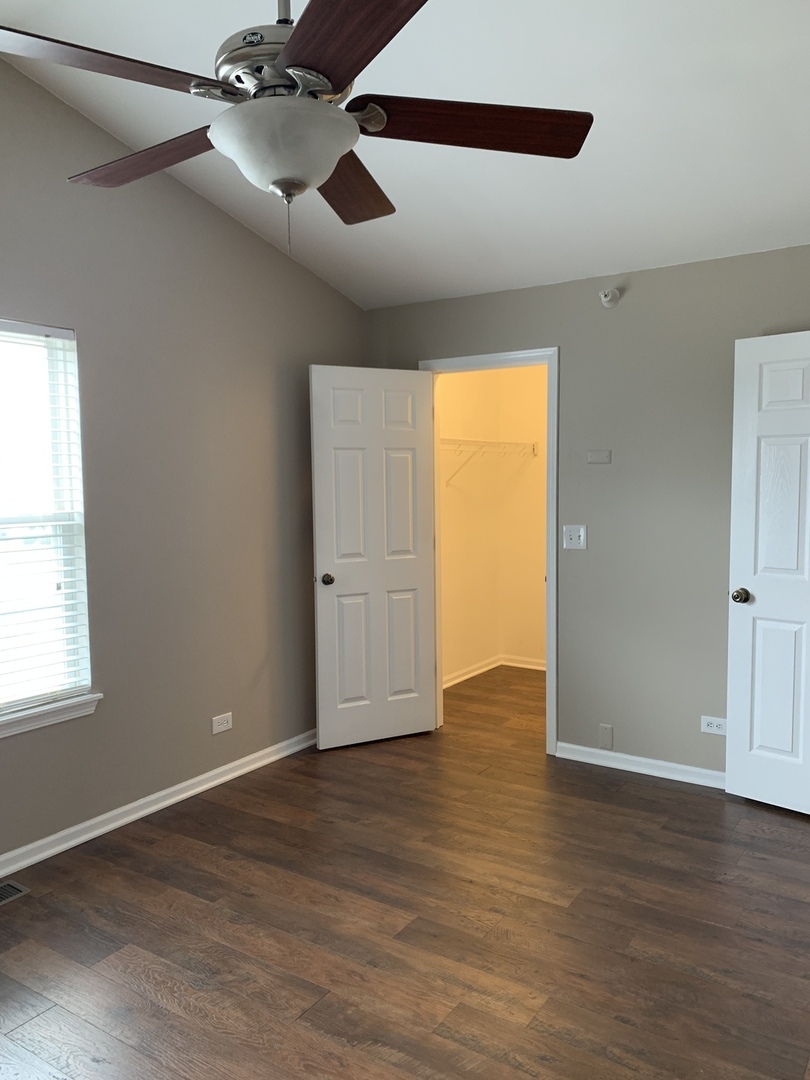 2454 Frost Drive Aurora IL 60503