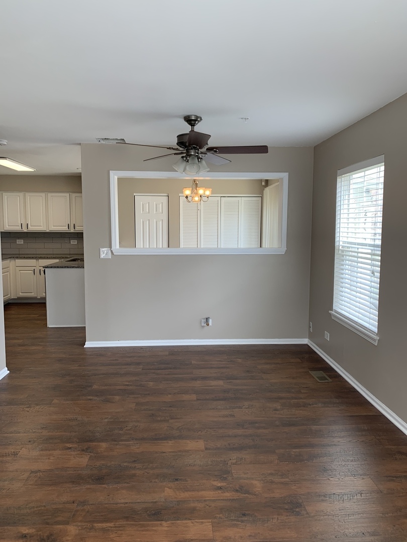 2454 Frost Drive Aurora IL 60503