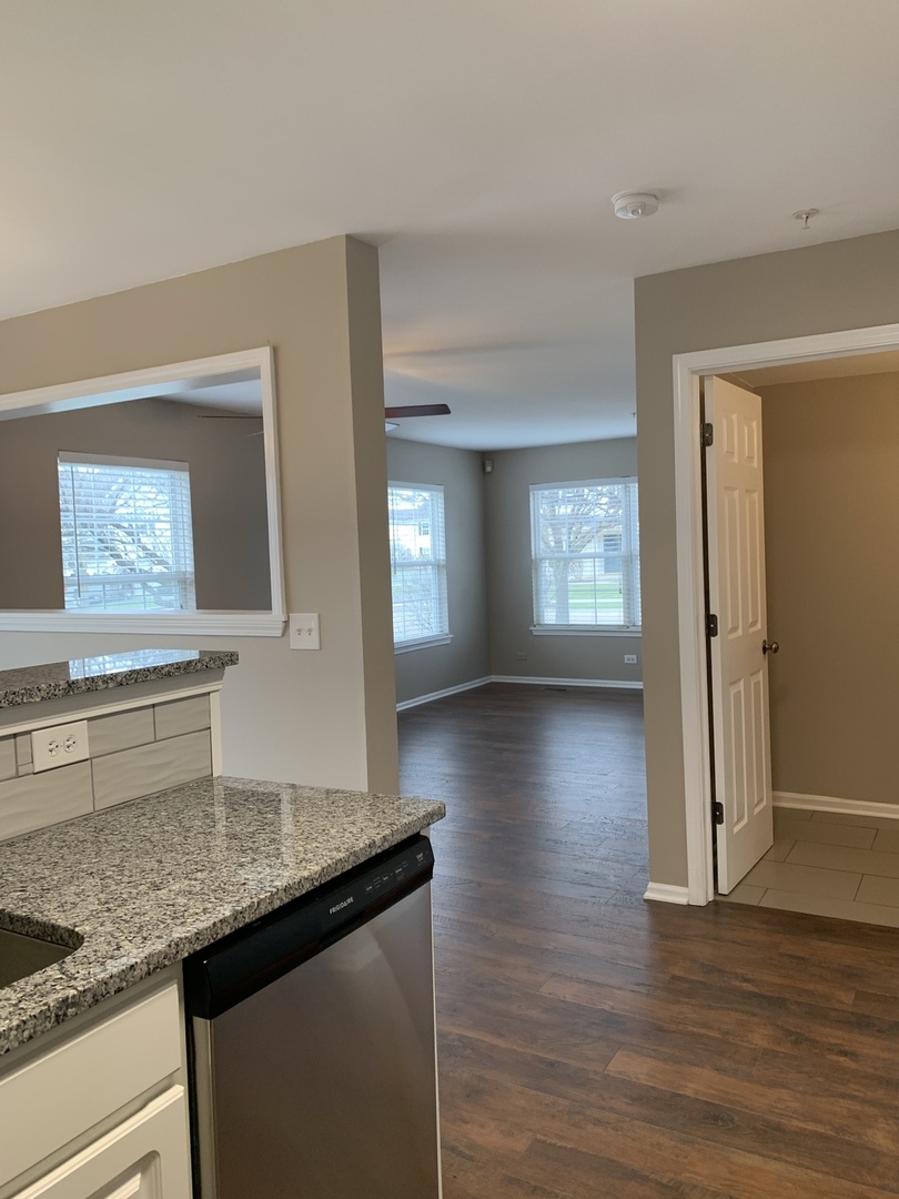 2454 Frost Drive Aurora IL 60503