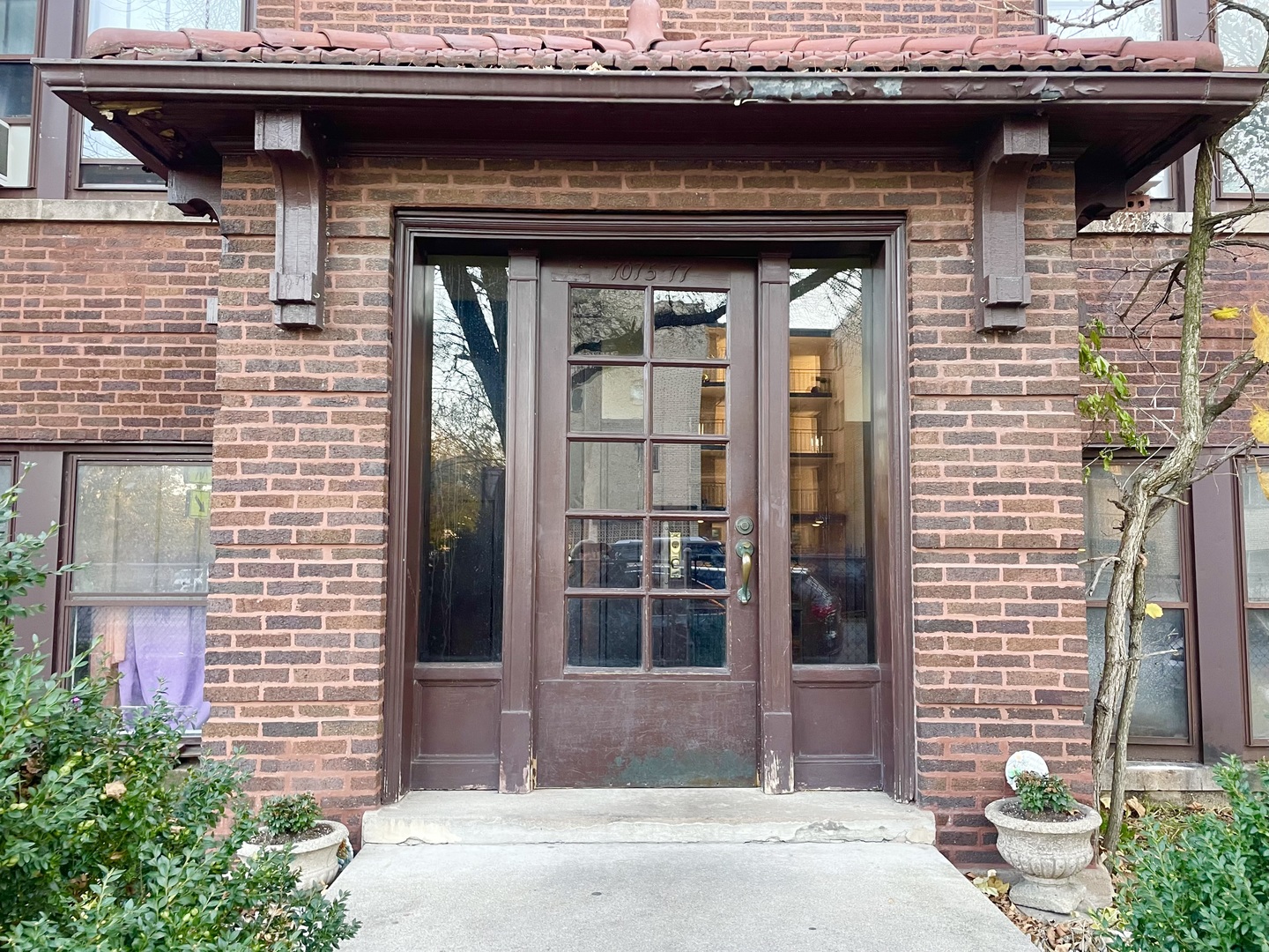 7077 North Ridge Boulevard Chicago IL 60645