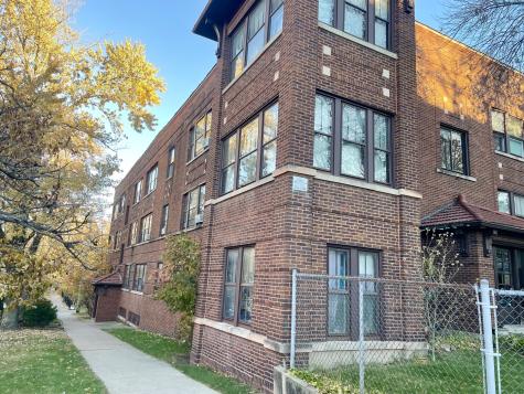 7077 North Ridge Boulevard Chicago IL 60645