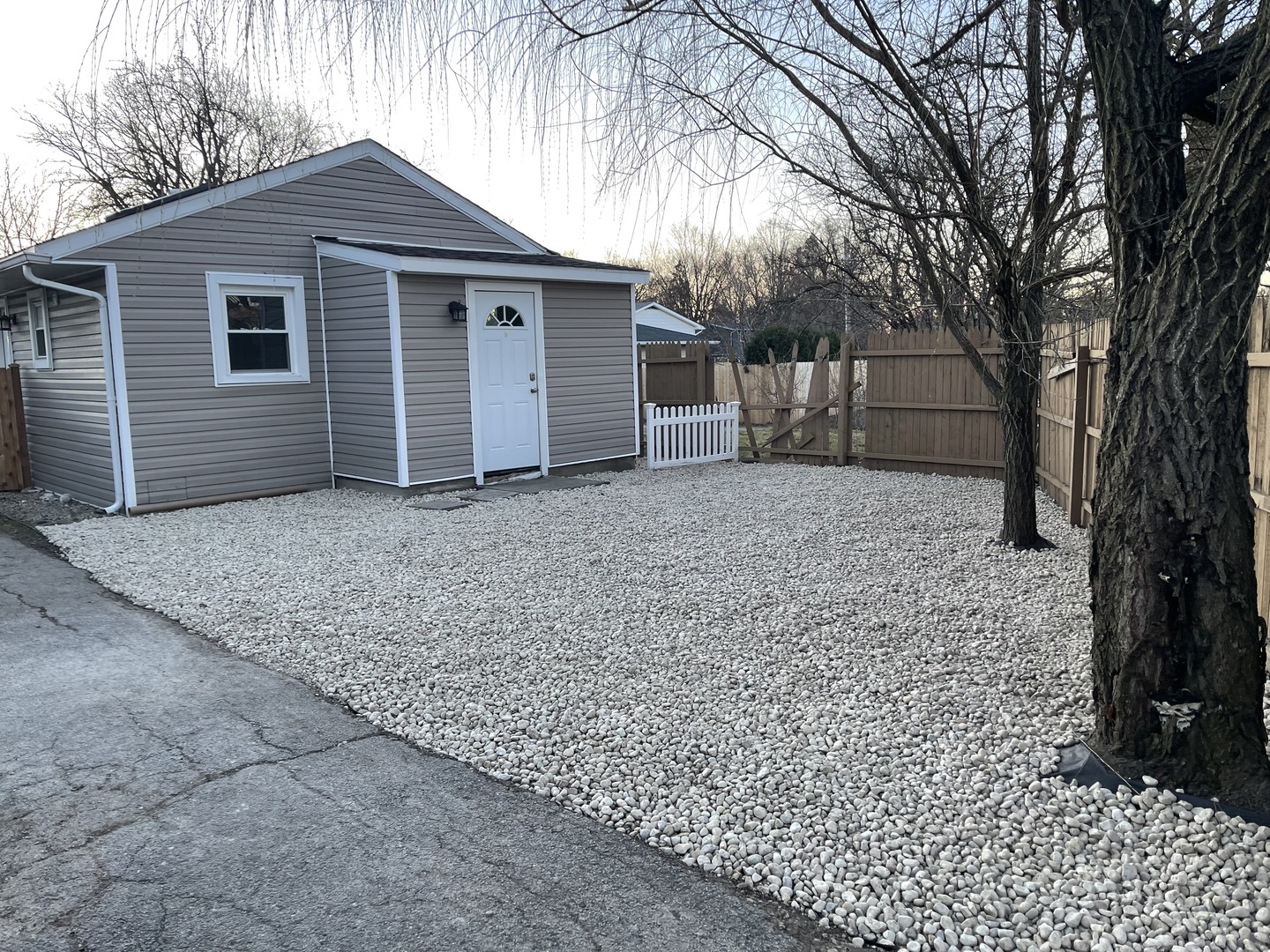 519 North Waukegan Road Lake Bluff IL 60044