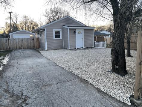 519 North Waukegan Road Lake Bluff IL 60044
