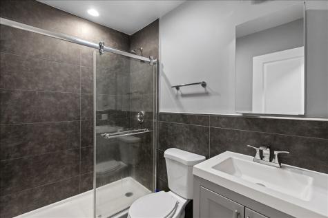 541 West Oakdale Avenue Chicago IL 60657