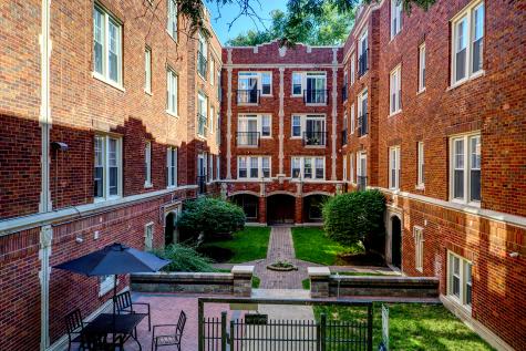 7326 North Damen Avenue Chicago IL 60645