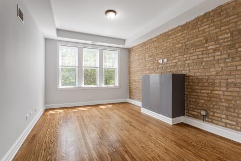 7326 North Damen Avenue Chicago IL 60645