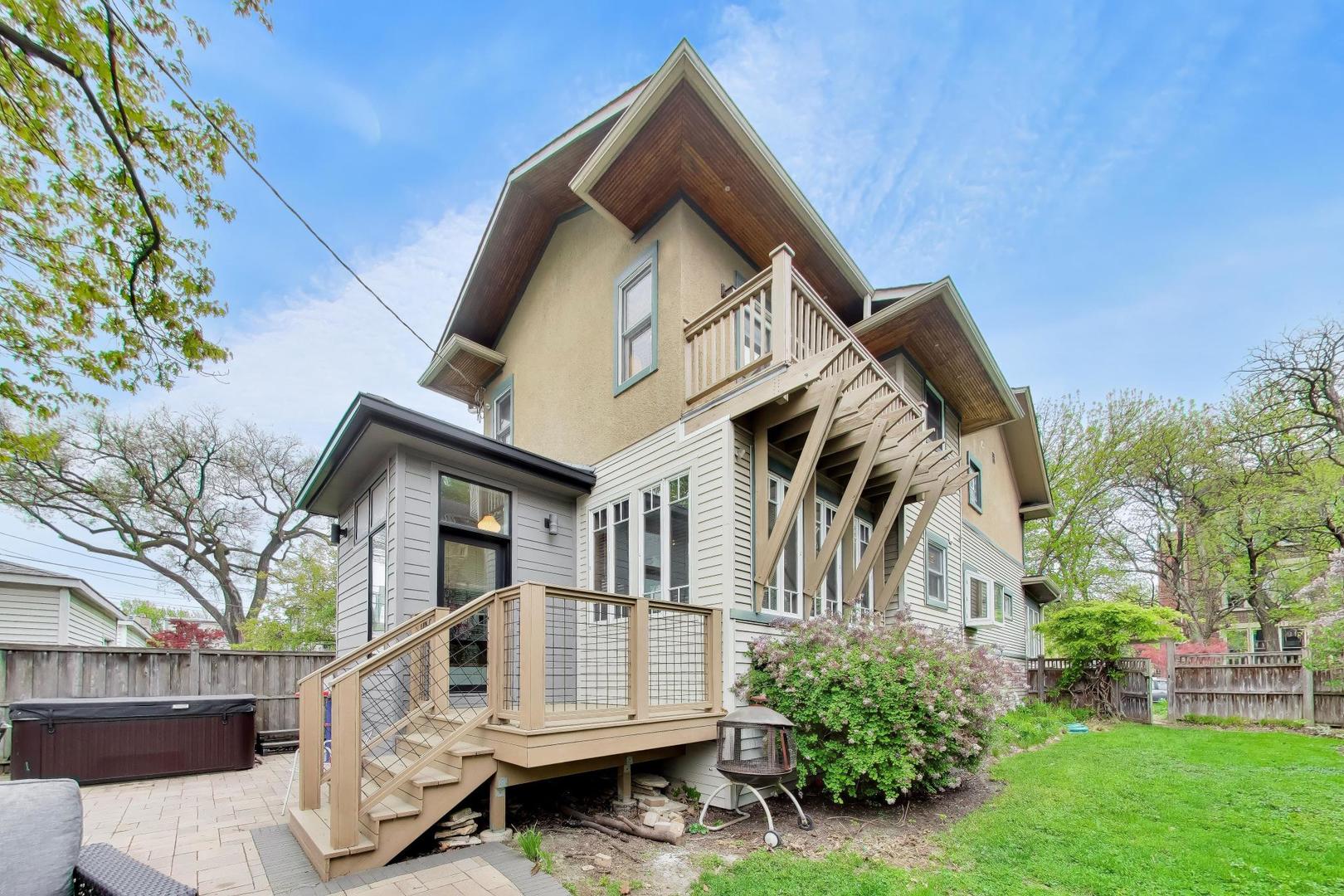 3926 North Ridgeway Avenue Chicago IL 60618