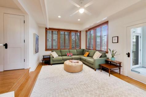 3926 North Ridgeway Avenue Chicago IL 60618