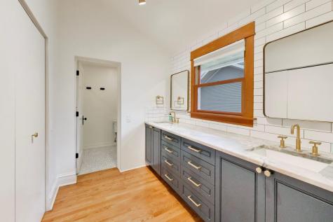 3926 North Ridgeway Avenue Chicago IL 60618