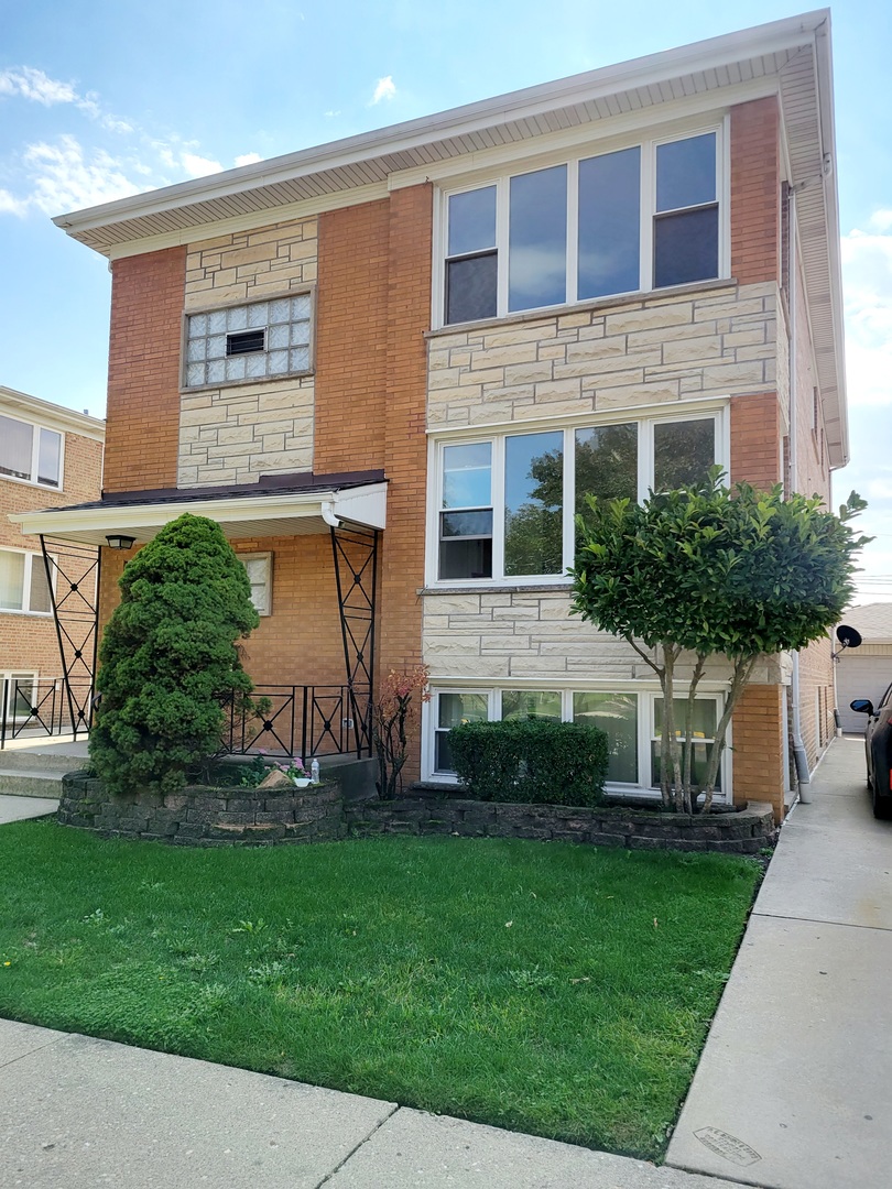 8537 West Foster Avenue Chicago IL 60656