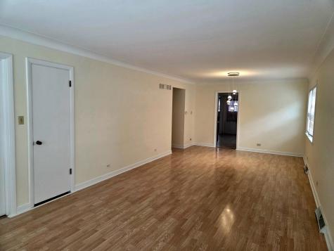 8537 West Foster Avenue Chicago IL 60656