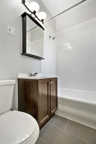 1110 West Glenlake Avenue Chicago IL 60660