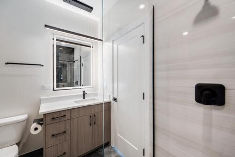 3992 South Lake Park Avenue Chicago IL 60653