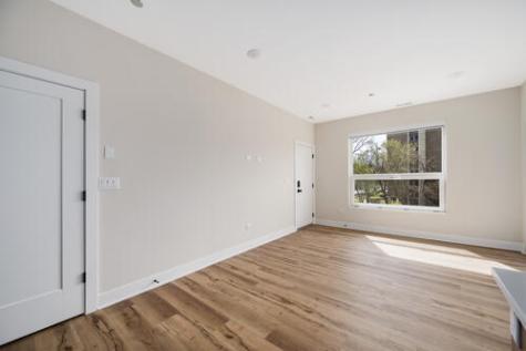 3992 South Lake Park Avenue Chicago IL 60653