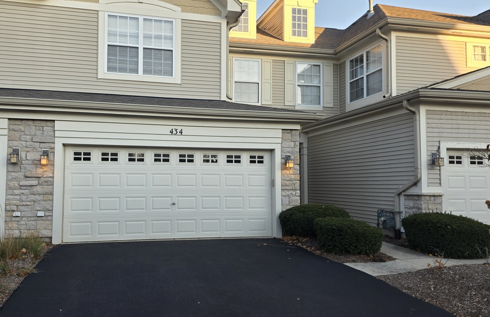 434 Vaughn Circle Aurora IL 60502