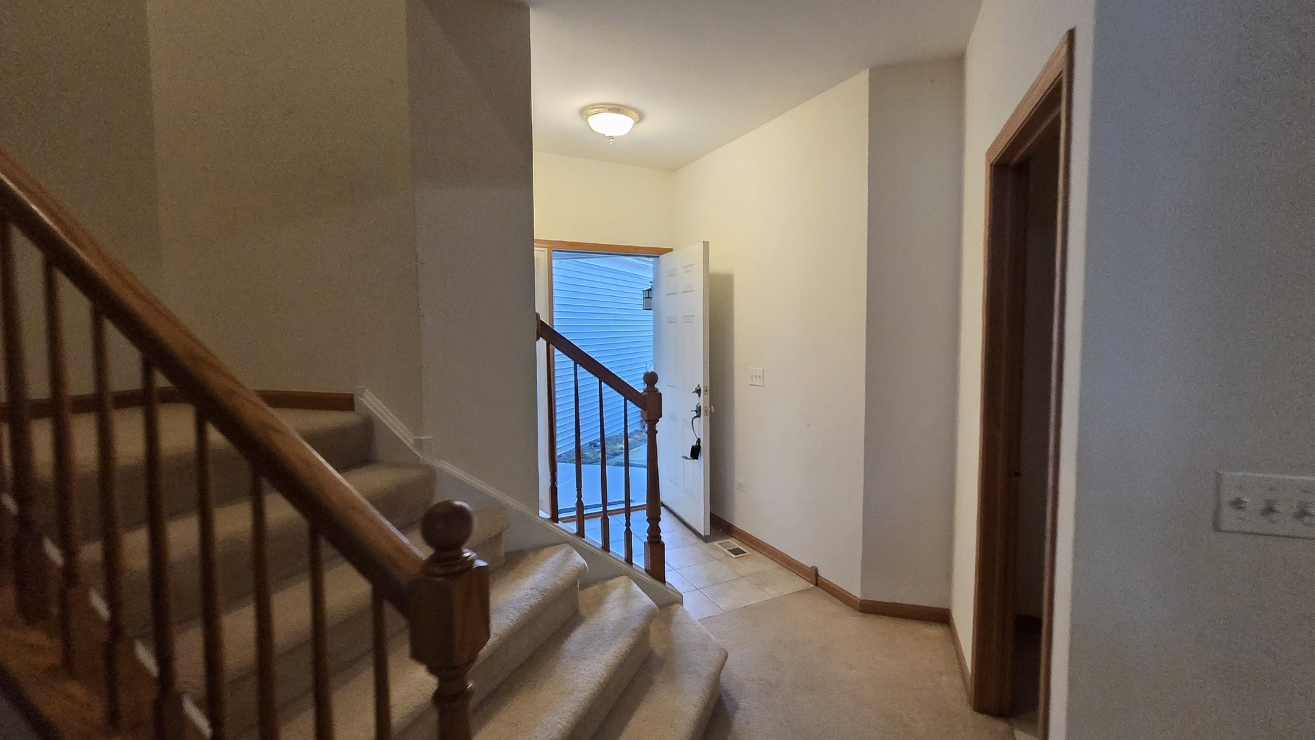 434 Vaughn Circle Aurora IL 60502