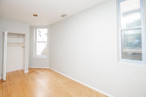 952 North Noble Street Chicago IL 60642