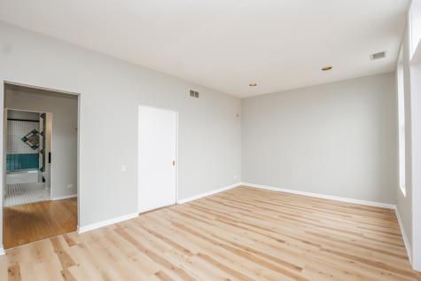 952 North Noble Street Chicago IL 60642