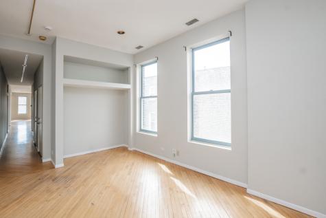 952 North Noble Street Chicago IL 60642