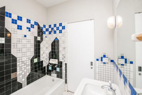 952 North Noble Street Chicago IL 60642
