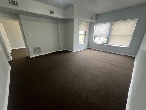 71 East 69th Street Chicago IL 60637