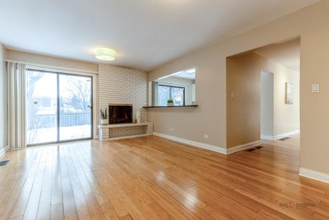 2431 Cobblewood Drive Northbrook IL 60062