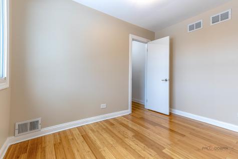 2431 Cobblewood Drive Northbrook IL 60062
