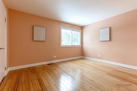2431 Cobblewood Drive Northbrook IL 60062