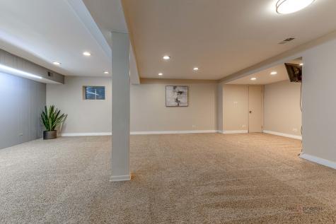 2431 Cobblewood Drive Northbrook IL 60062