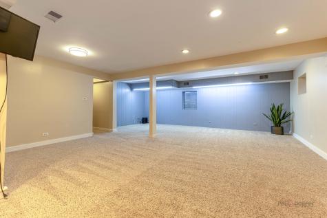 2431 Cobblewood Drive Northbrook IL 60062