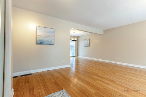2431 Cobblewood Drive Northbrook IL 60062