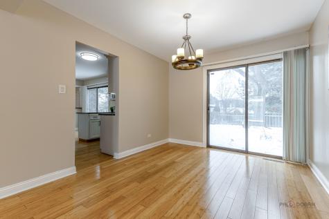 2431 Cobblewood Drive Northbrook IL 60062