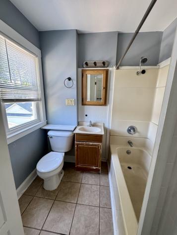 625 25TH Avenue East Moline IL 61244