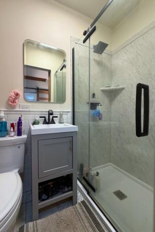 3727 North Lakewood Avenue Chicago IL 60613