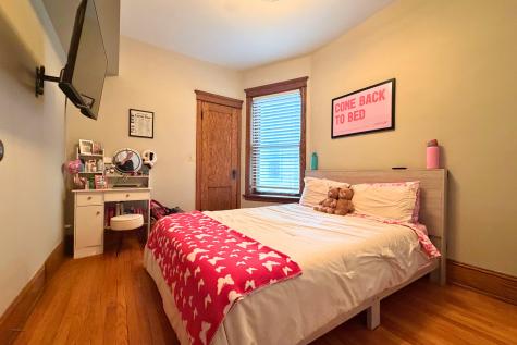 3727 North Lakewood Avenue Chicago IL 60613