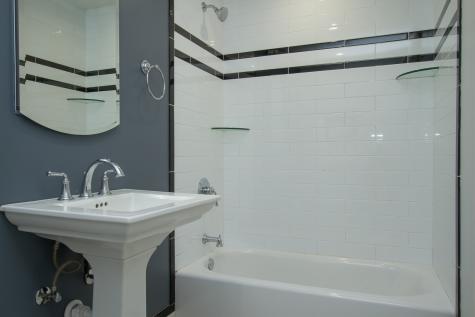 643 Hinman Avenue Evanston IL 60202