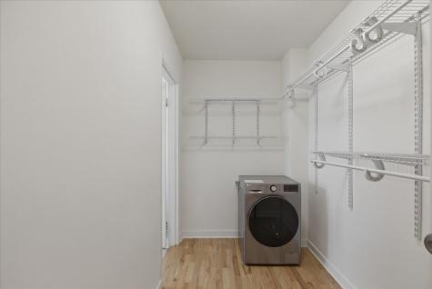 5630 North Sheridan Road Chicago IL 60660