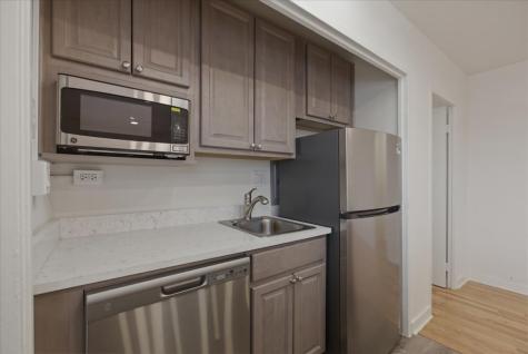 5630 North Sheridan Road Chicago IL 60660