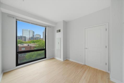 1 East 8th Street Chicago IL 60605